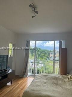 Building Photo - 3921 Meridian Ave