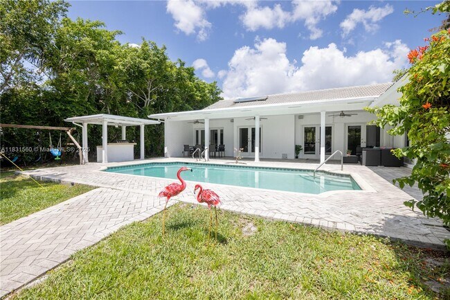 Building Photo - 413 Tamarind Dr