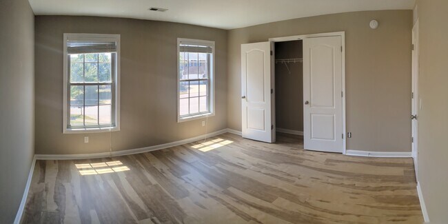 Building Photo - 1011 Blue Bonnet Ct