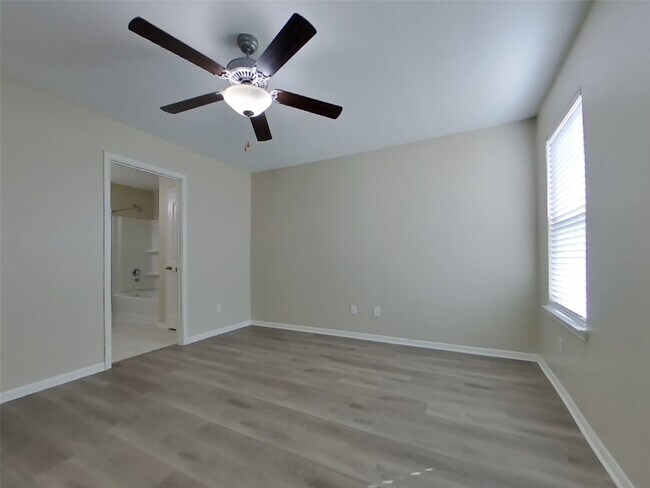 Building Photo - 680 Totem Trail Dr