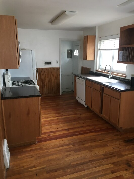 Building Photo - Great 2 bedroom unit in Englewood!