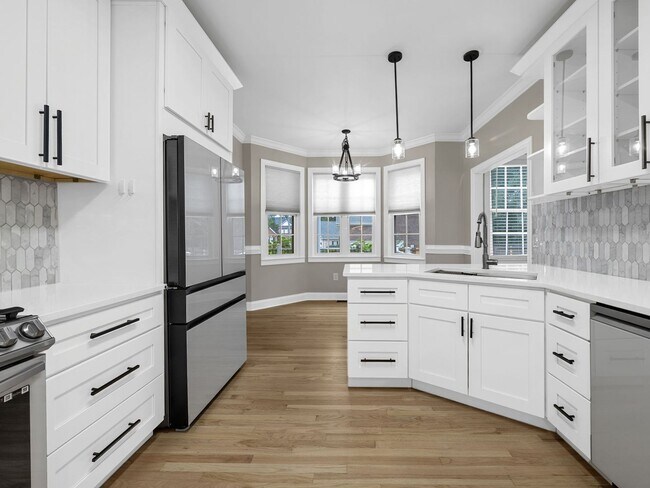Building Photo - 708 Symmetry Ct