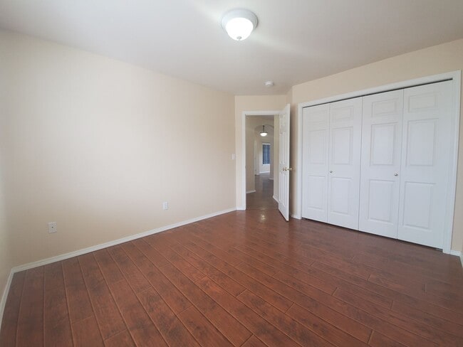 Building Photo - 2421 S Arthur Ct