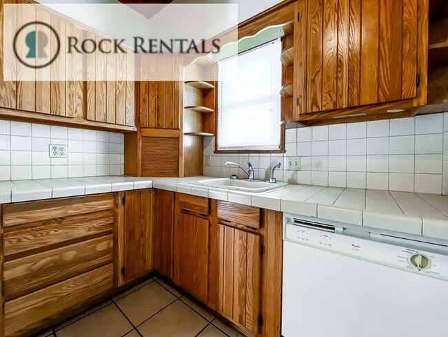 Building Photo - 3 Bed 1 Bath in Nickerson