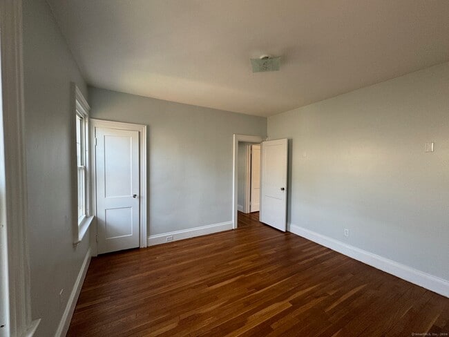 Building Photo - 1253 Forest Rd