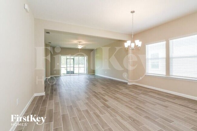 Building Photo - 219 Bloomfield Wy