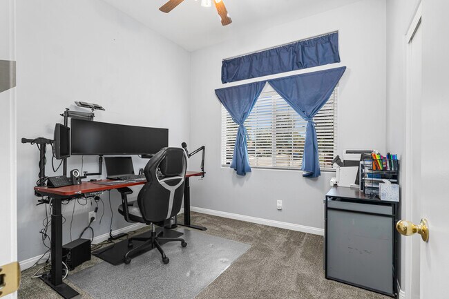 Building Photo - 5001 Rogue Water Ct