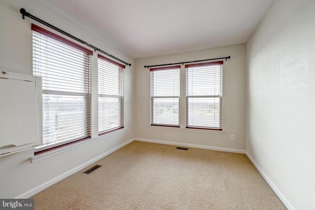 Building Photo - 42644 New Dawn Terrace