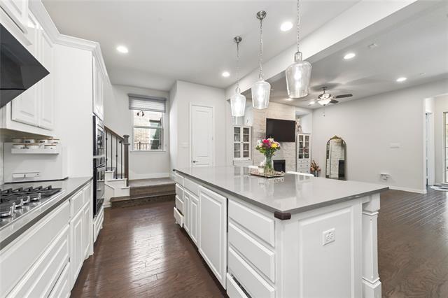 Building Photo - 7108 Royal View Dr