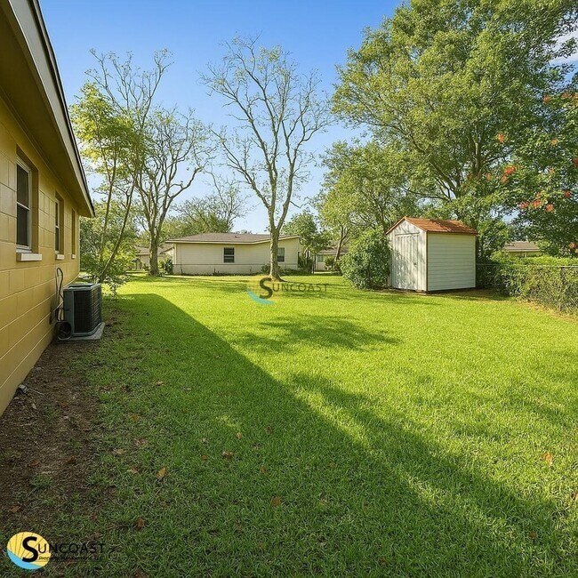 Building Photo - 6907 Hafford Ln