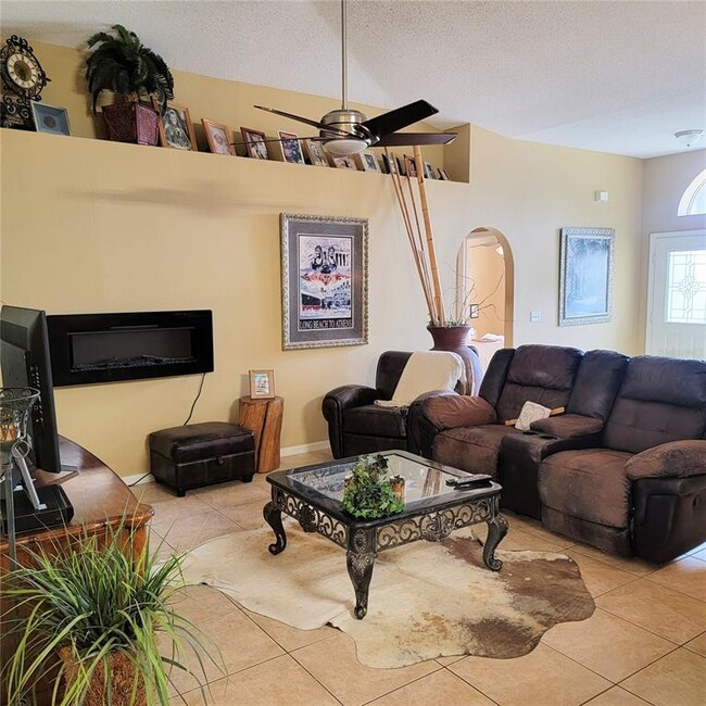 Building Photo - 319 Grand Royal Cir