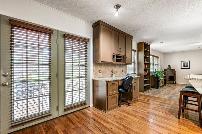 Building Photo - 2917 Mayberry Ln