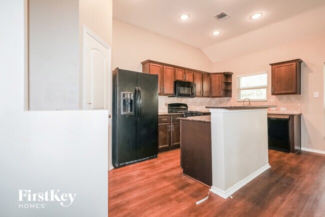 Building Photo - 979 Arbor Way