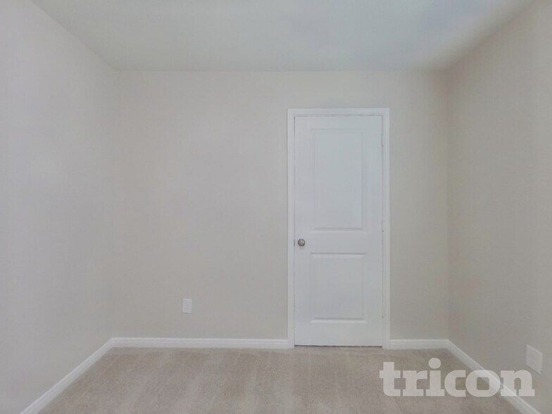 Building Photo - 10122 Cerritos dr