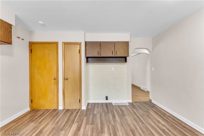 Building Photo - 21980 Ivan Ave