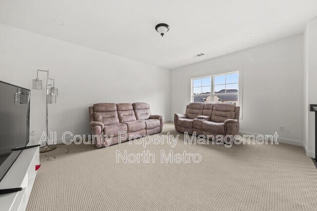 Building Photo - 382 Tillman Pass