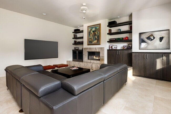 Building Photo - 40745 Morningstar Rd