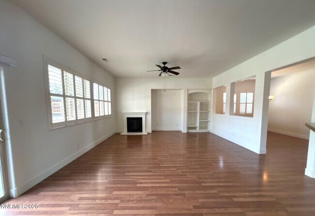 Building Photo - 5021 Chevalier Dr