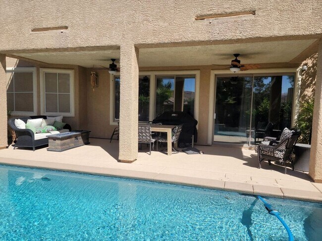 Building Photo - Fully Furnished Executive Rental in Highly...