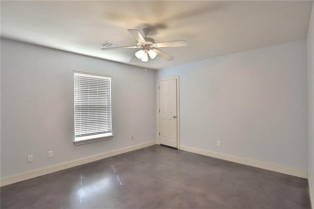 Building Photo - 1210 Medway Ln