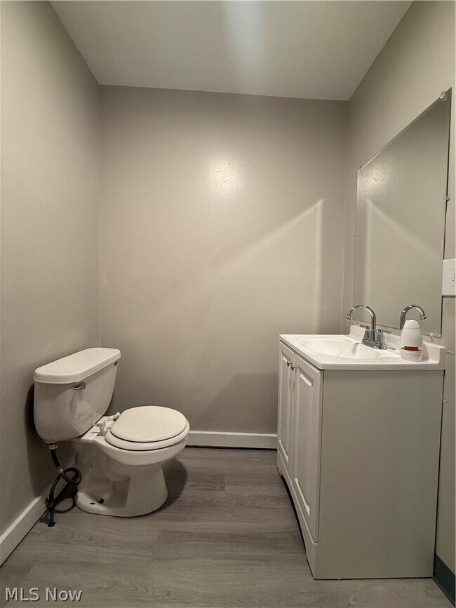 Building Photo - 8801 Platten Ave