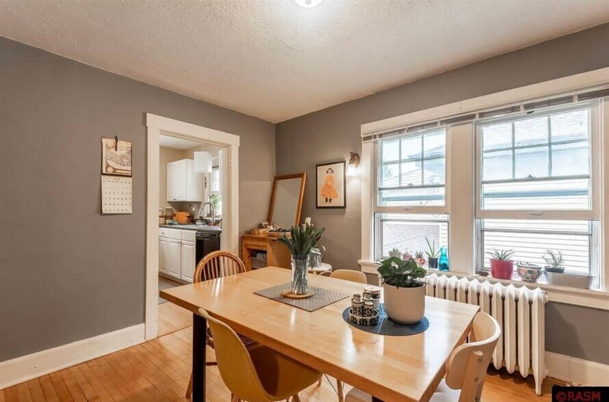 Building Photo - 207 Van Brunt St