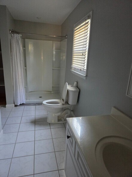 Building Photo - 85 Bridle Way