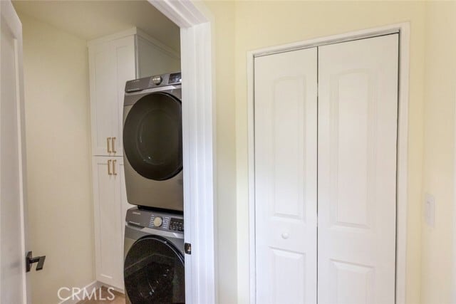 Building Photo - 15724 Chase St