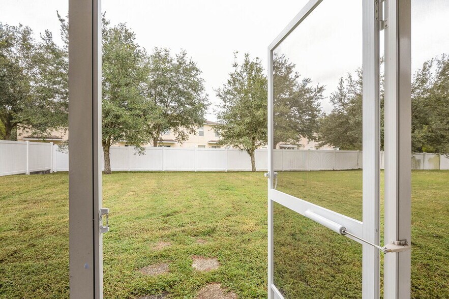 Building Photo - 25924 Terrawood Loop