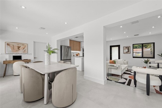 Building Photo - 8246 NE 2nd Ct