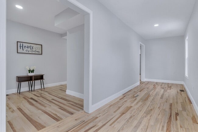 Building Photo - 73 Walnut St