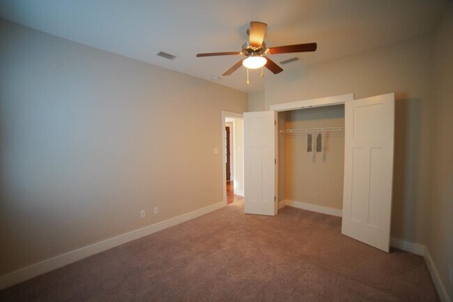 Building Photo - 2781 Julieanna Ln