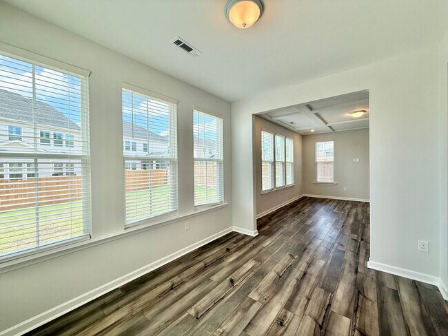 Building Photo - Stunning New 5BD, 5BA Garner Home with Lux...