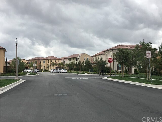 Building Photo - 81 Darby