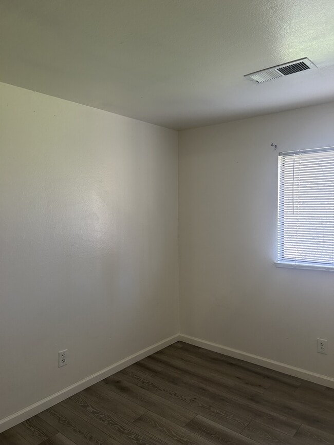 Building Photo - 1808 Colorado Ave