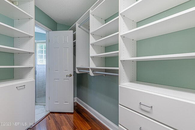 Building Photo - 2465 Pinehurst Ln