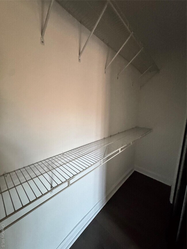 Building Photo - 555 Broadway