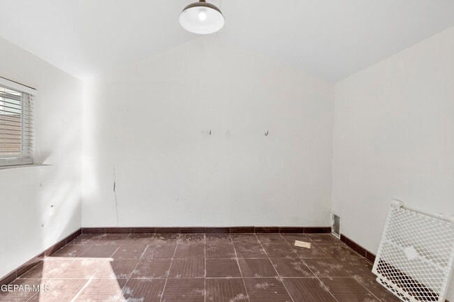 Building Photo - 1450 Senda Del Sol Ln