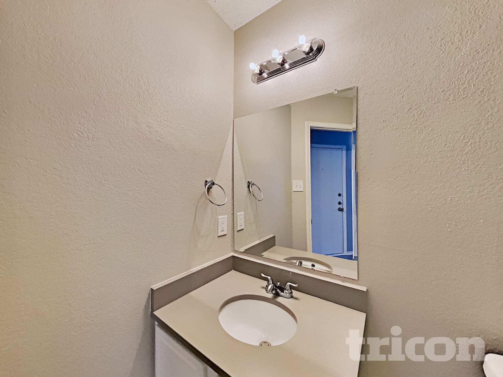 Building Photo - 807 Castlewick Ct