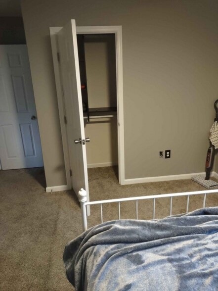 Building Photo - 25320 Pleasantview Rd