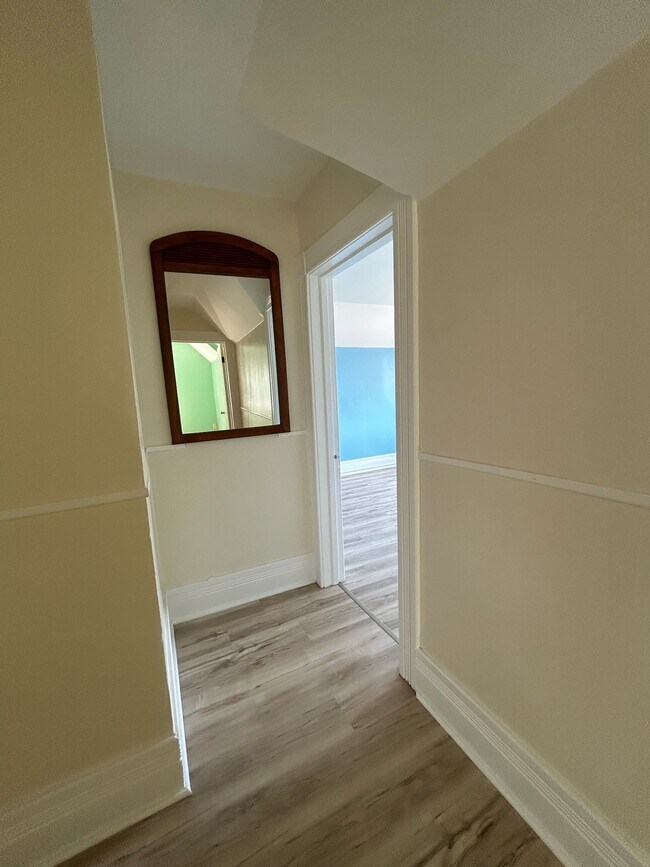 Building Photo - 1619 Court St