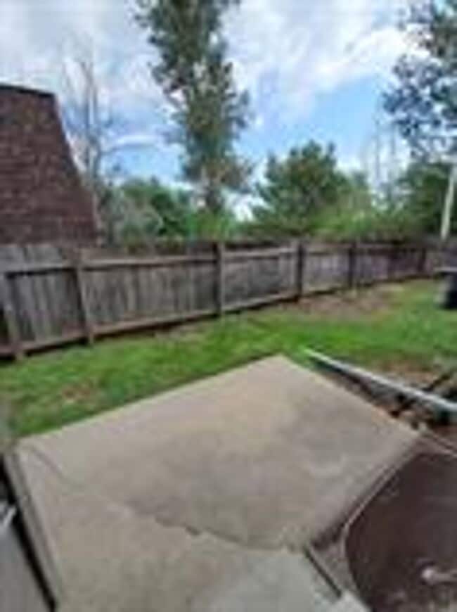Building Photo - 2141 28th Ave Ct