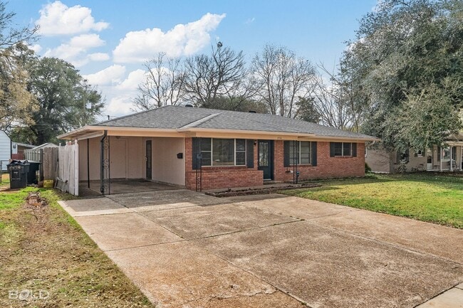 Building Photo - 1706 Shady Grove Dr