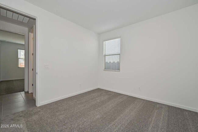 Building Photo - 16004 W Honeysuckle Dr