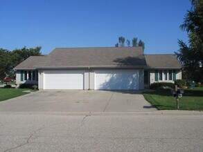 Building Photo - 330