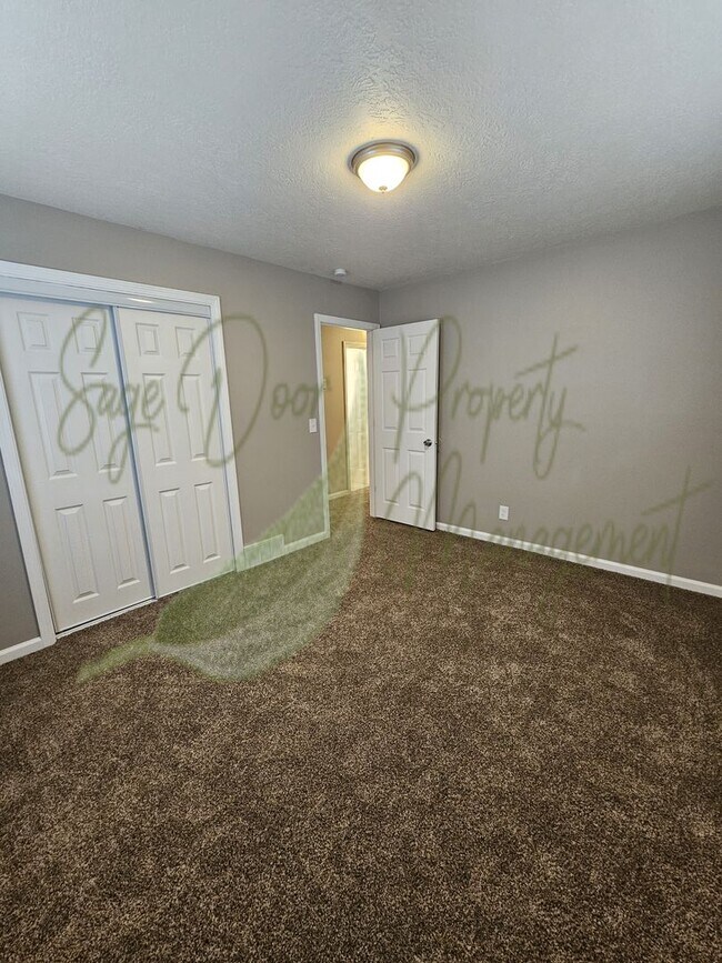 Building Photo - DESIRABLE RAYTOWN LOCATION!!!