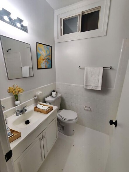 Building Photo - 1258 Simms Pl NE