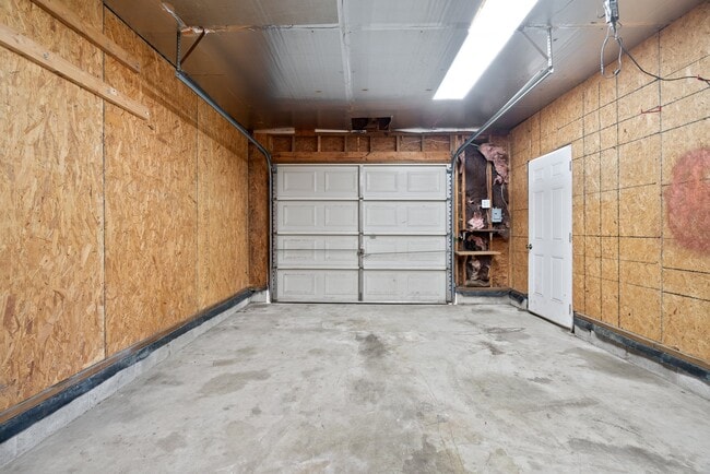 Building Photo - 2884 Bamberg Pl