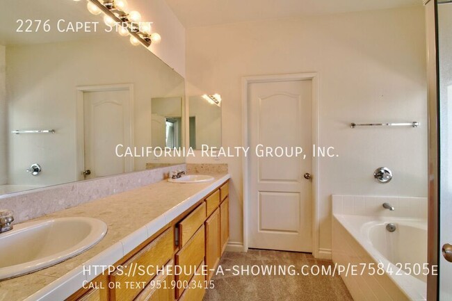 Building Photo - 2276 Capet St