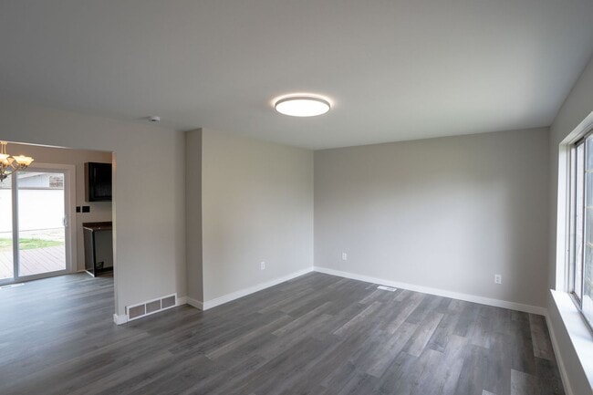 Building Photo - Must see FOUR bedroom Trilevel home